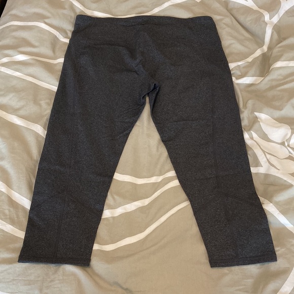 Prana Prism capris XL gray - Picture 4 of 6